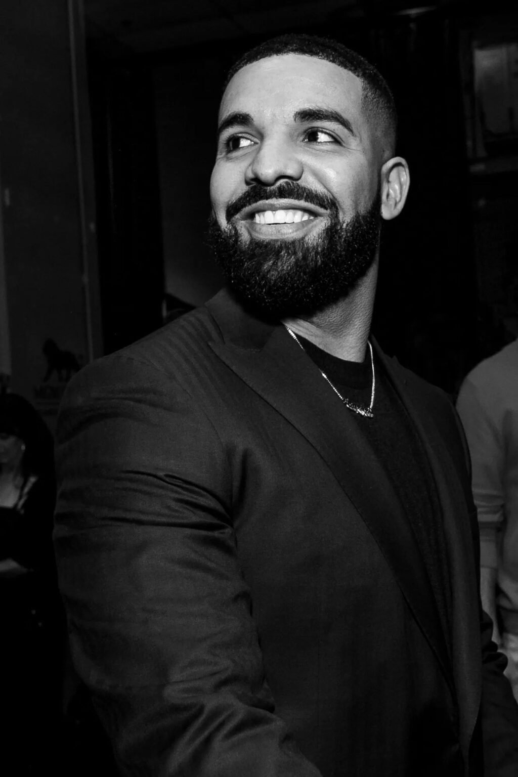 002-Drake-vogue-130520-credit-Getty-Images%20(1)